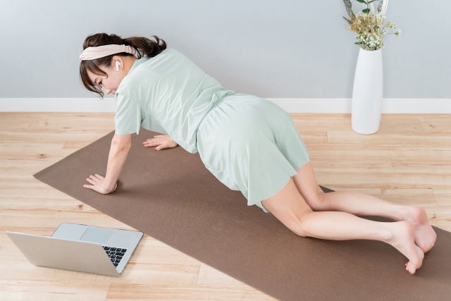 【元インストラクターが解説】オンラインパーソナルトレーニングは受ける意味ある?効果と感想について